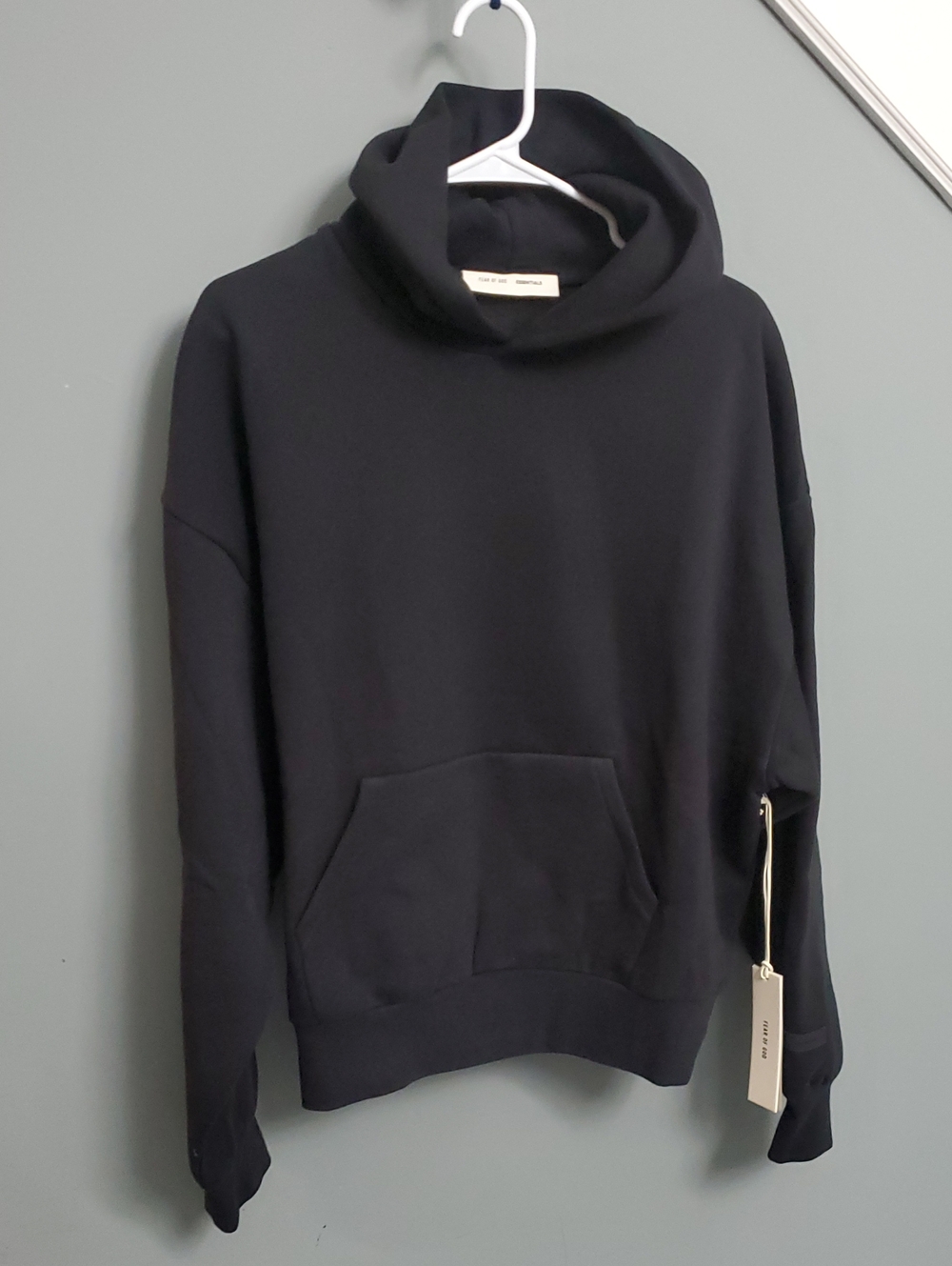 Unisex FEAR OF GOD ESSENTIALS  Black Pullover Hoodie (sz S)